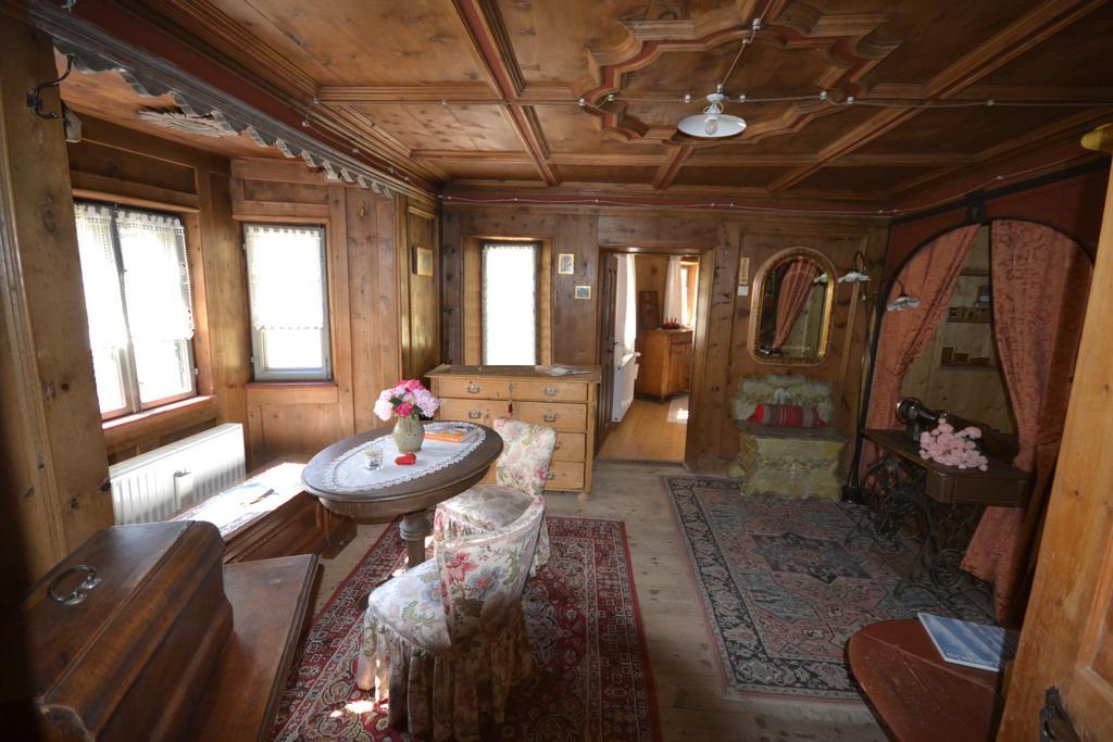 B&B La Tana Dell'Orso - Die Baerenhoehle Castello-Molina di Fiemme Rum bild
