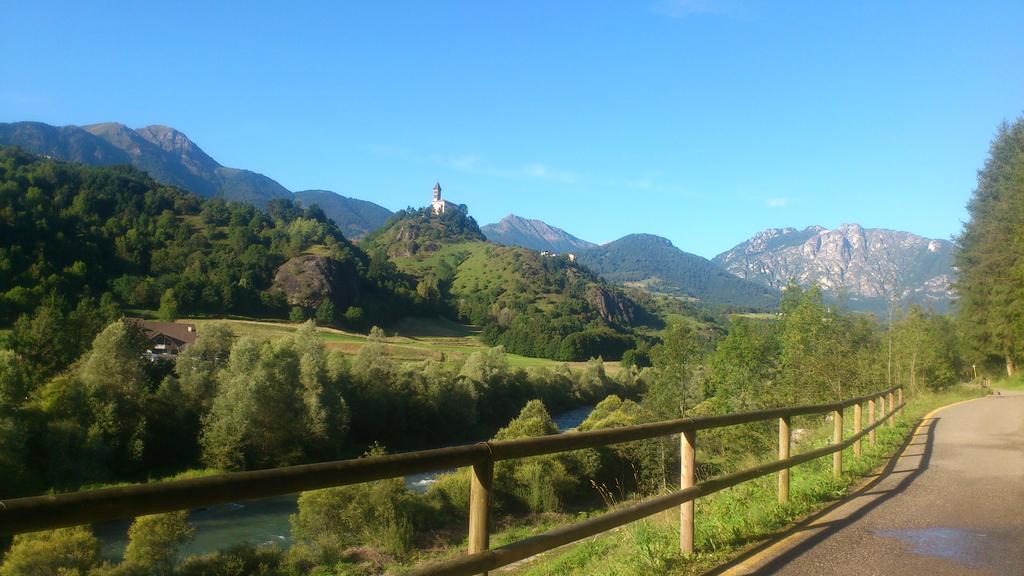 B&B La Tana Dell'Orso - Die Baerenhoehle Castello-Molina di Fiemme Exteriör bild