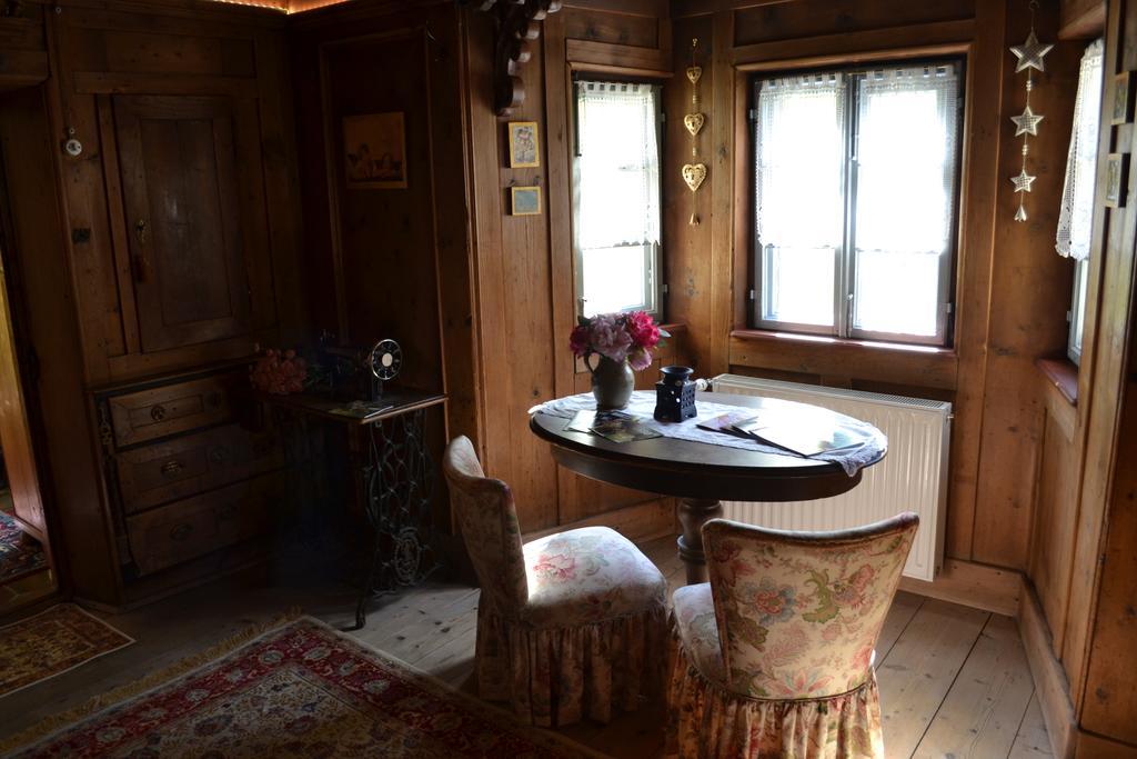 B&B La Tana Dell'Orso - Die Baerenhoehle Castello-Molina di Fiemme Exteriör bild